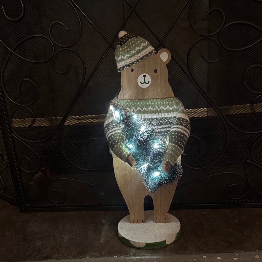 Wooden winter Light Up Bear